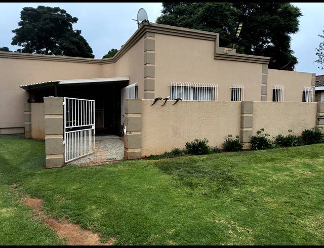 8 BEDROOM HOUSE FOR SALE IN DALVIEW